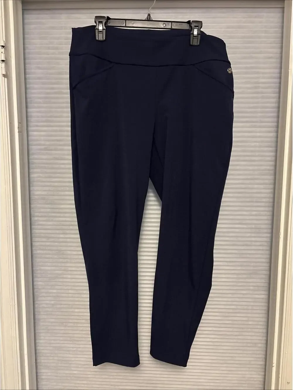 Lilly Pulitzer UPF 50+ Luxletic 28" Corso Pant, Worn Once, Size 16, #2319 - Picture 3 of 6